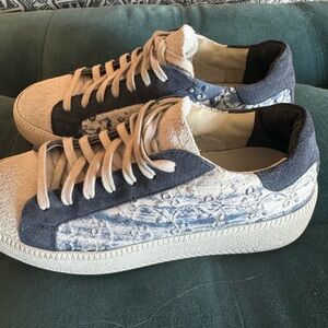 Avant Toi Silk Eyelet Platform Sneakers as 37- Like new